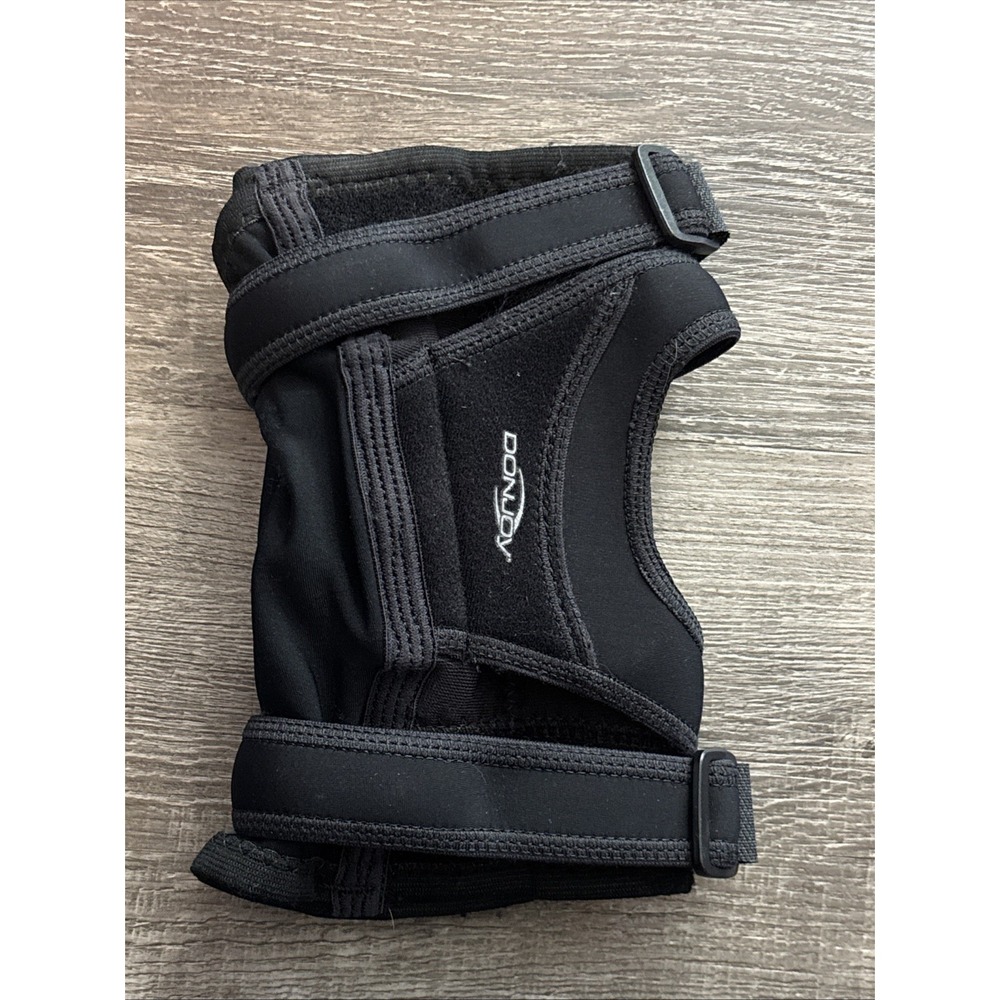 DonJoy Tru-Pull Lite Right Knee Support Brace Medium Patella Stabilizer